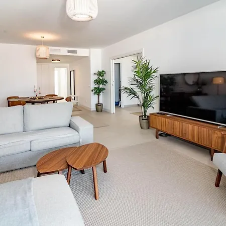 Lme101a- Lovley With Stunning Views Apartment