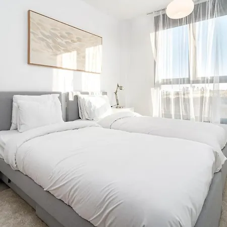 Apartment Lme101a- Lovley With Stunning Views *